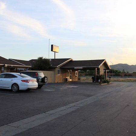 Menifee Inn Экстерьер фото