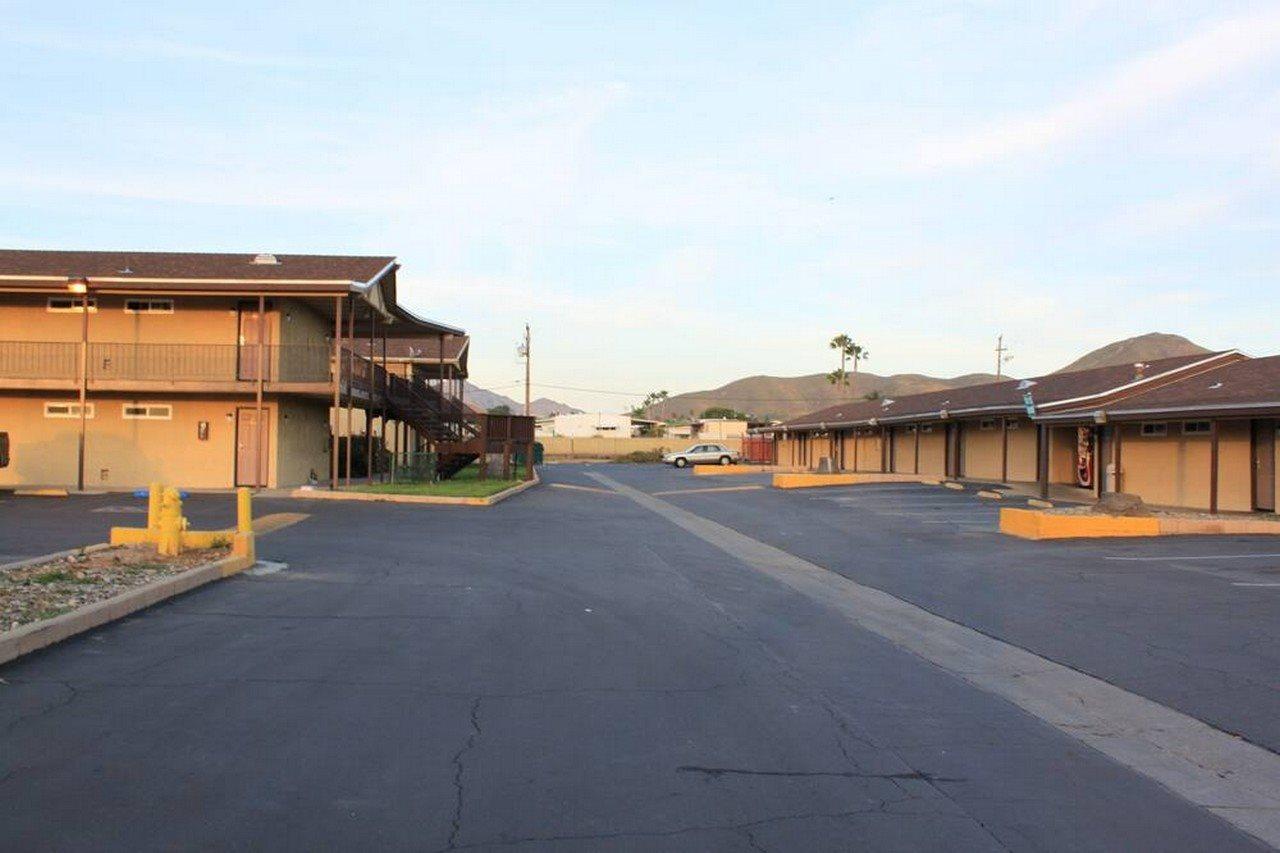Menifee Inn Экстерьер фото