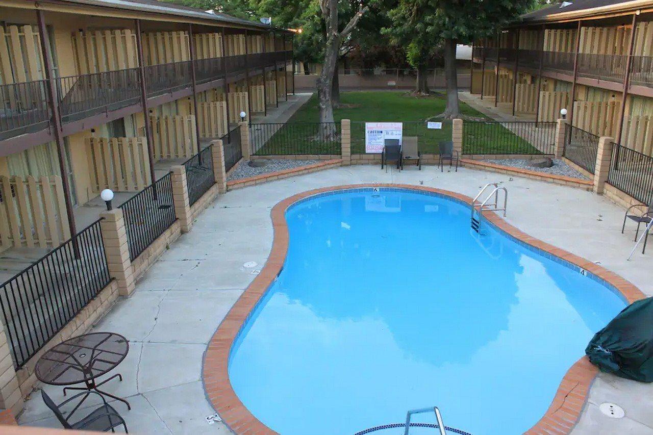 Menifee Inn Экстерьер фото