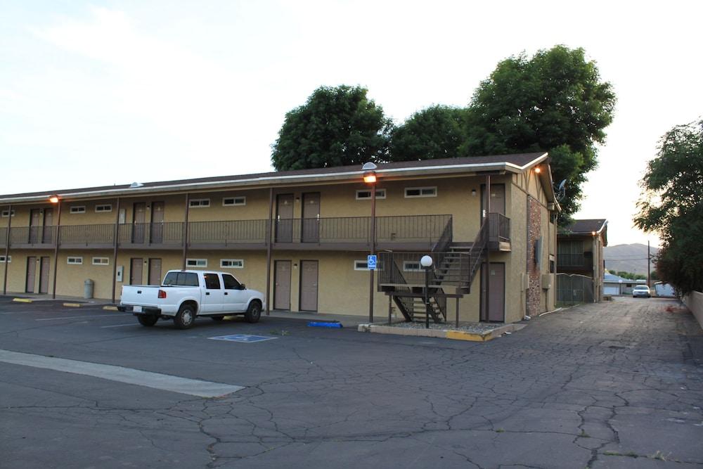 Menifee Inn Экстерьер фото