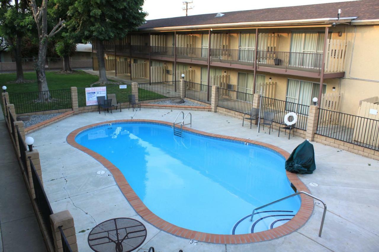 Menifee Inn Экстерьер фото